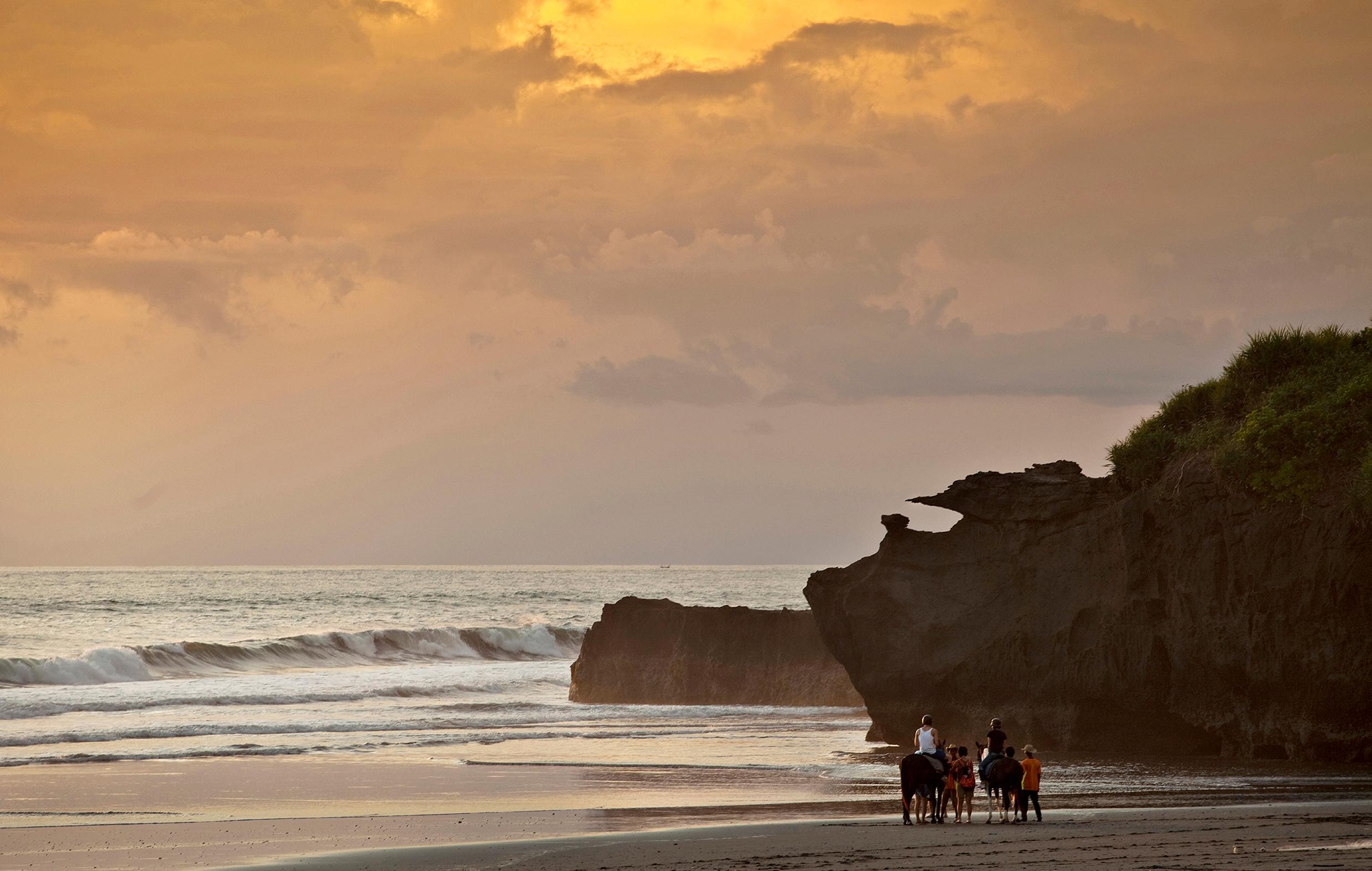 Soori Bali Villa Selemadeg Buitenkant foto